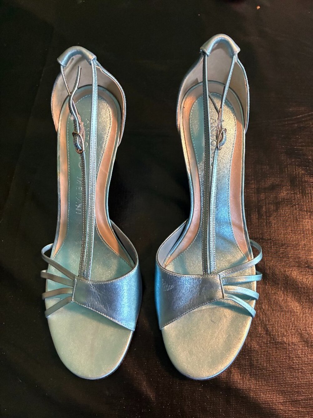 Vintage Antonio Milani, Beautiful, shiny Blue, Size 8.5M, Sandals
